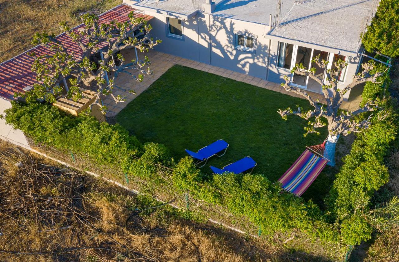 Petrakis Afrathias Garden House Villa Kalamaki  Exterior foto