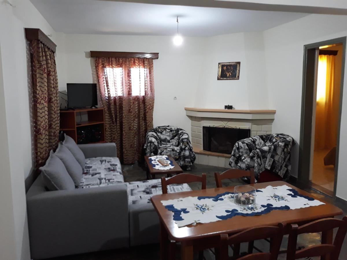 Petrakis Afrathias Garden House Villa Kalamaki  Exterior foto